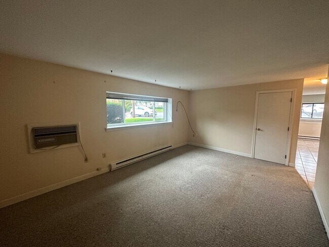 Building Photo - 81 Nicholas Rd