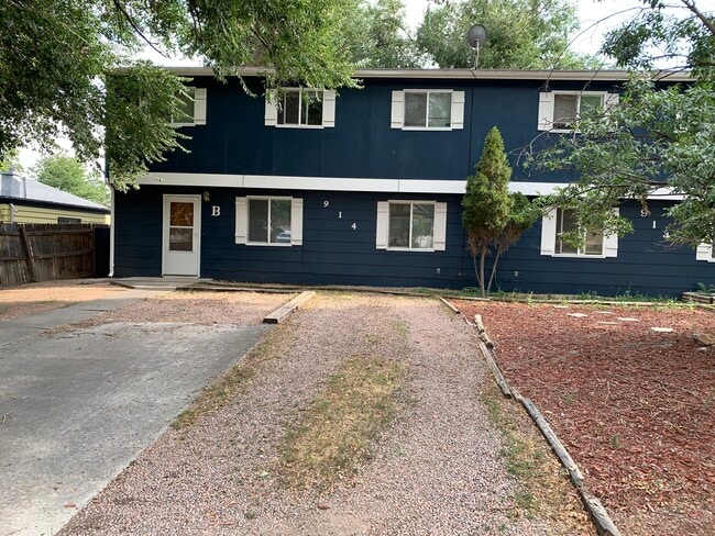 Building Photo - 914 Oak Ave