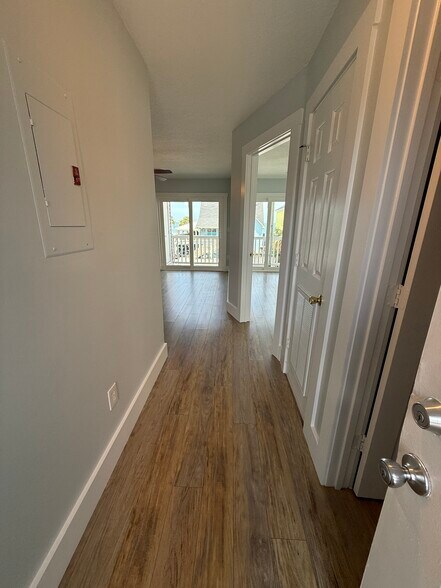 Building Photo - 113 S Ocean Blvd