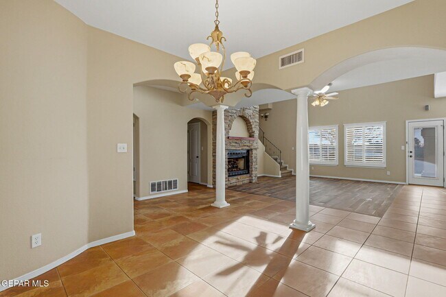 Building Photo - 6398 Franklin Summit Drive