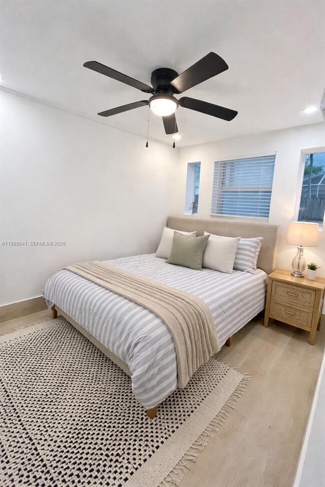 Building Photo - 817 Tyler St