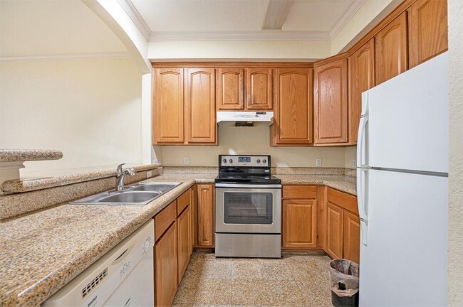 Building Photo - 9400 Bellaire Blvd