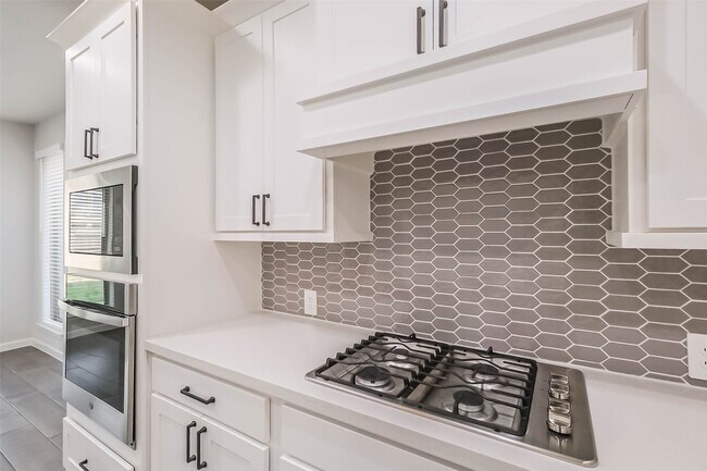 Building Photo - 8823 Morning Glow Dr