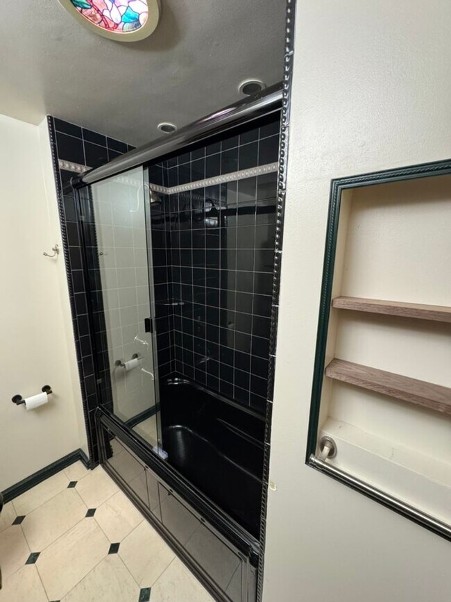 Building Photo - Beautifully Updated 3-Bedroom Home – First...