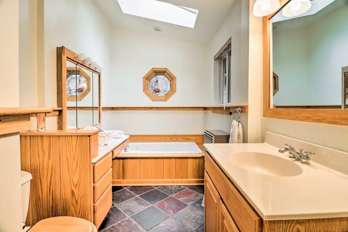 Building Photo - 322 Gobbler Knob Rd