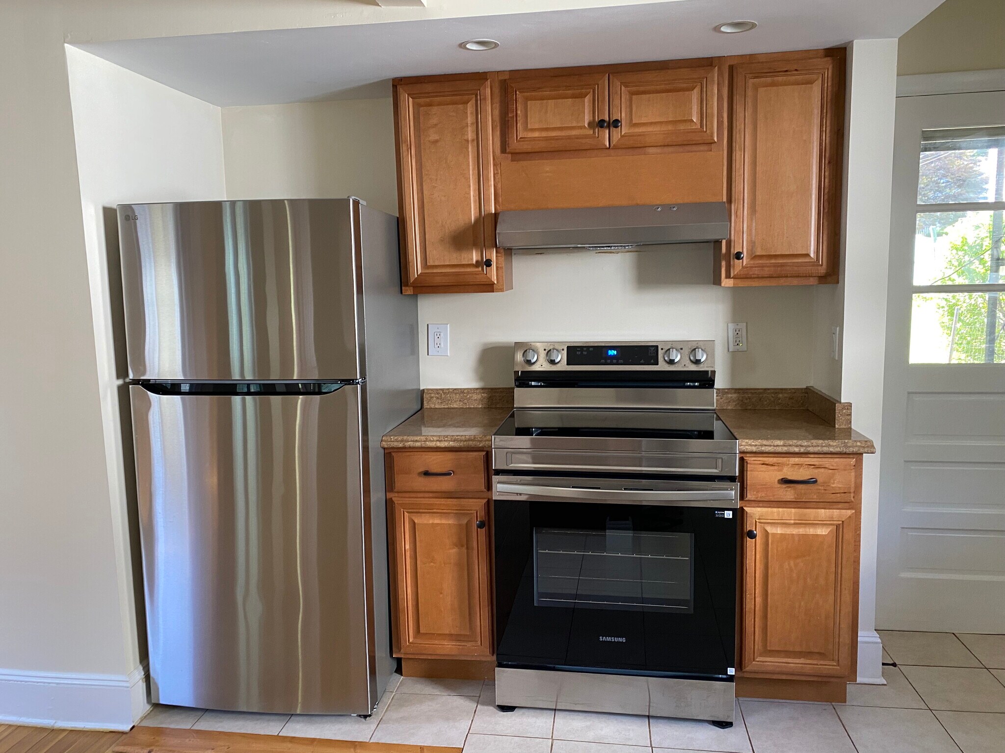 Building Photo - 32 Weaver St