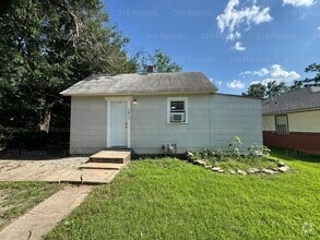 Building Photo - $495 - 1 bed 1 bath - Single Family Home