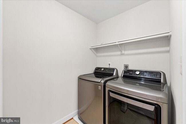 Building Photo - 13646 Sweet Woodruff Ln