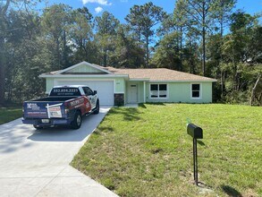 Building Photo - Custom Home - Desirable Citrus Springs Nei...