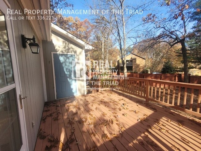 Building Photo - 1349 Brookwood Dr