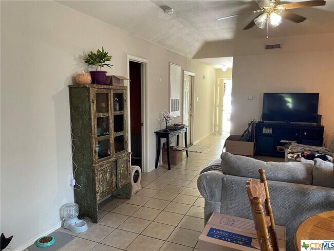 Building Photo - 349 S Water Ln