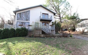 Building Photo - 97 S Hartman Ave