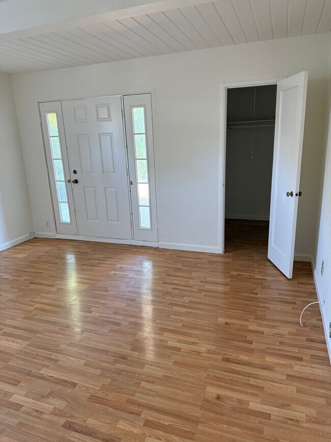 Building Photo - $3,700 / 4 BR - Comfortable 3-Bedroom Fremont Rental in Prime East Bay Location!