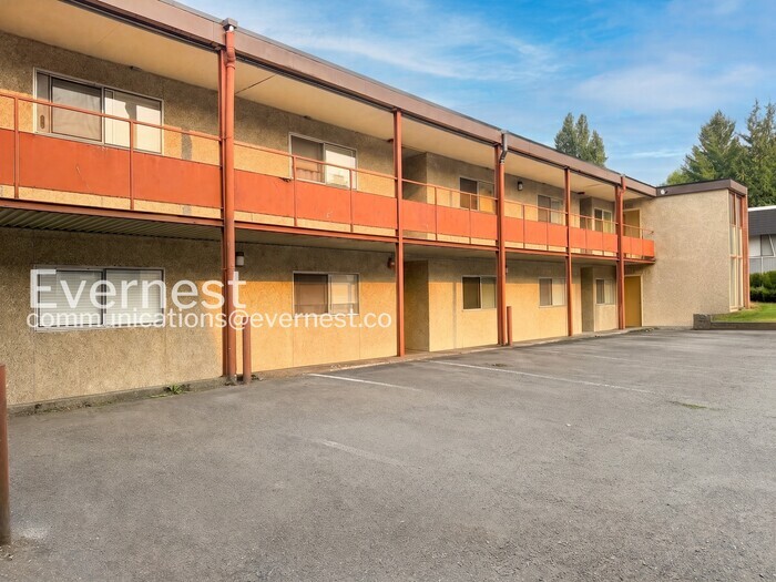 Building Photo - 10106 NE 185th St