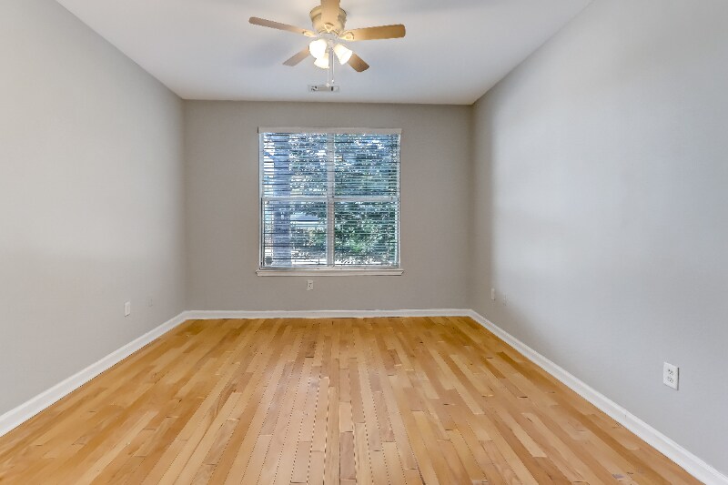 Building Photo - 435 Highland Ave NE