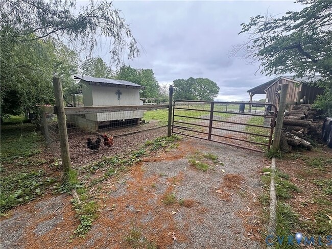 Building Photo - 17088 Old Ridge Rd