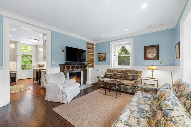 Building Photo - 996 NY-9D