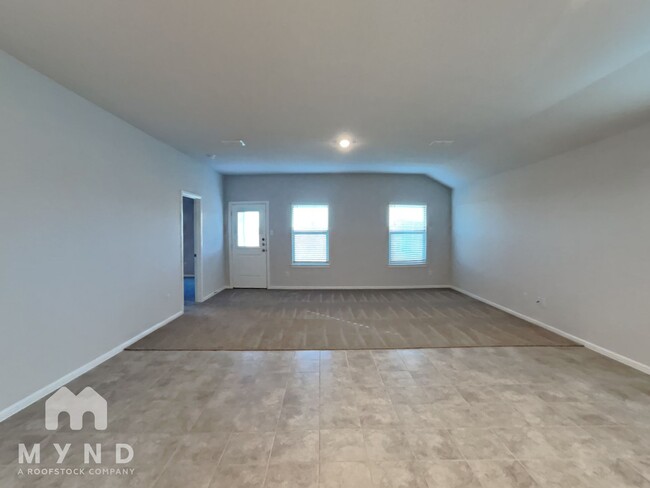 Building Photo - 5901 Piedrosa Ct