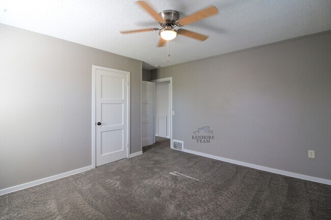 Building Photo - 3 Bedroom, 1 Bath Duplex in Richland