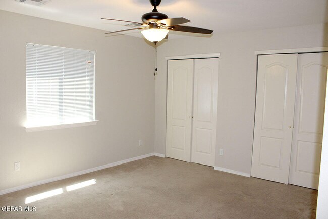 Building Photo - 5040 Gold Ranch Ave
