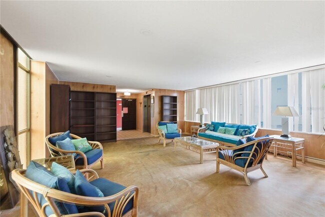 Building Photo - 2630 Pearce Dr
