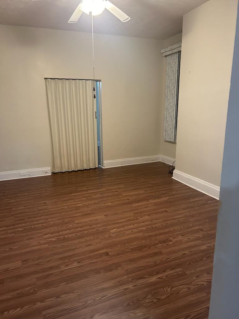 Building Photo - 152 W Warrington Ave