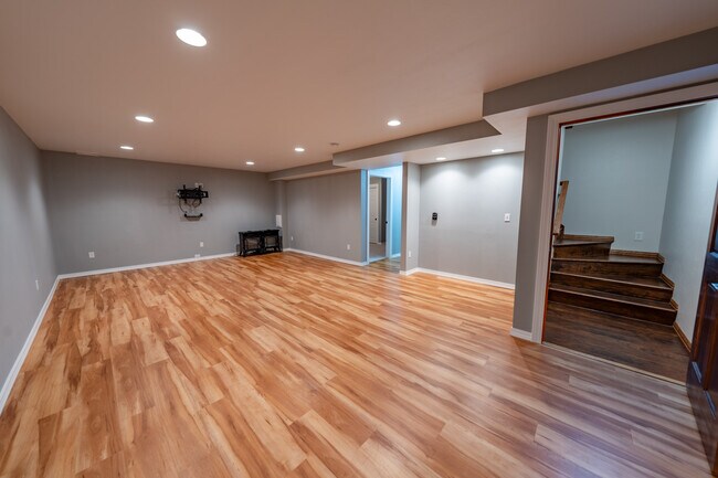 Building Photo - 3400 Riverstone Ct