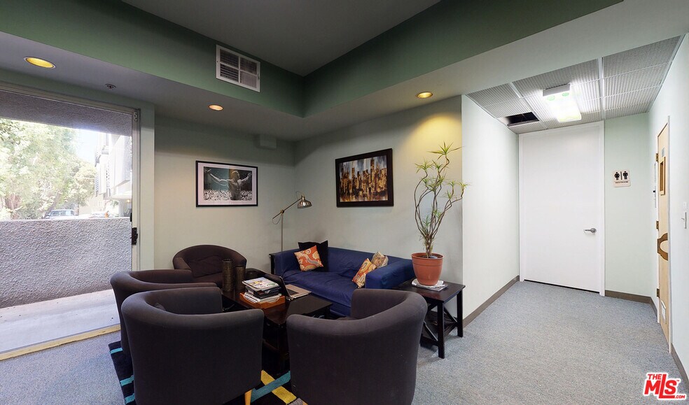 Building Photo - 5151 Balboa Blvd