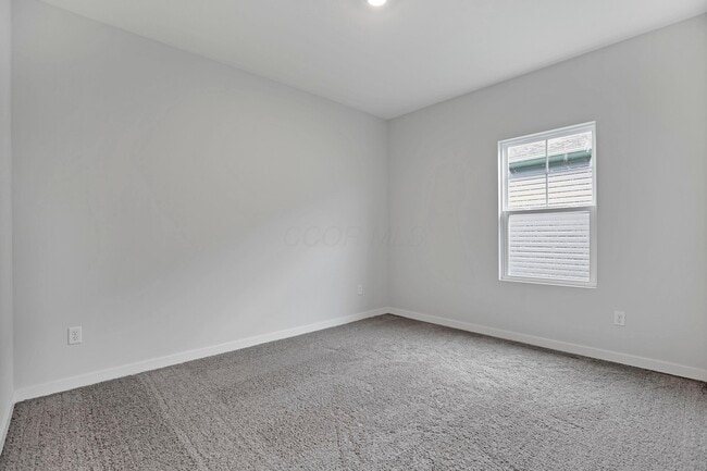 Building Photo - 539 Darliene Dr