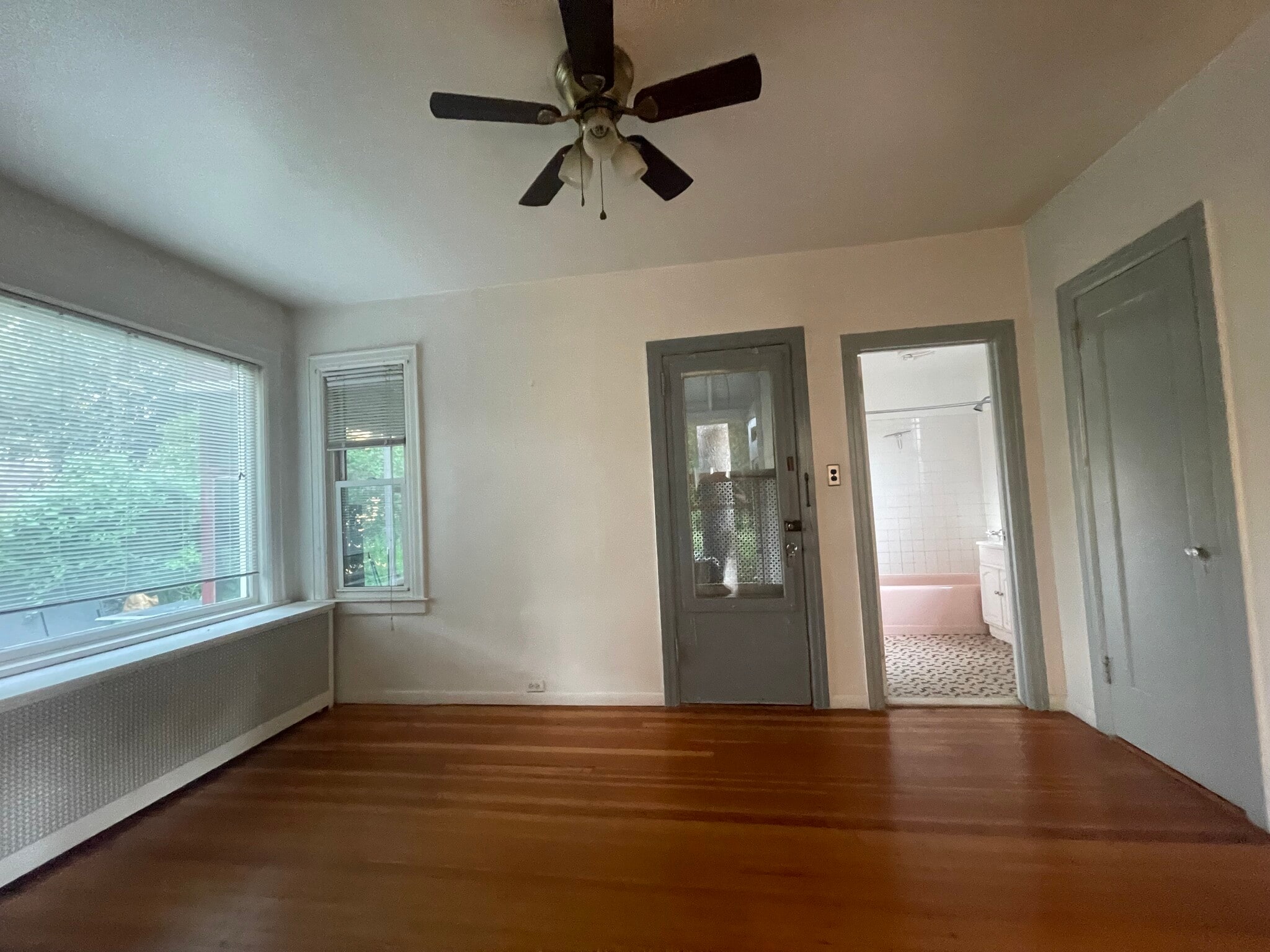 Building Photo - 5758 Mosholu Ave