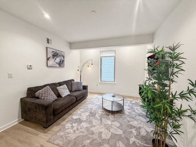 Primary Photo - 1427 Germantown Ave