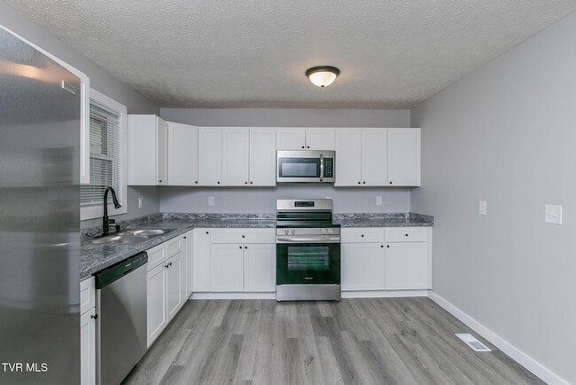 Building Photo - 1205 Morning Star Ln