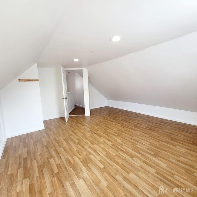 Building Photo - 216 Bloomfield Ave