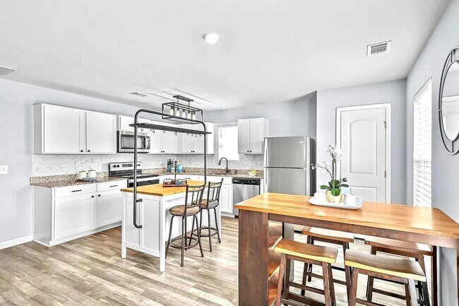 Building Photo - 103 Brinkleys Ln