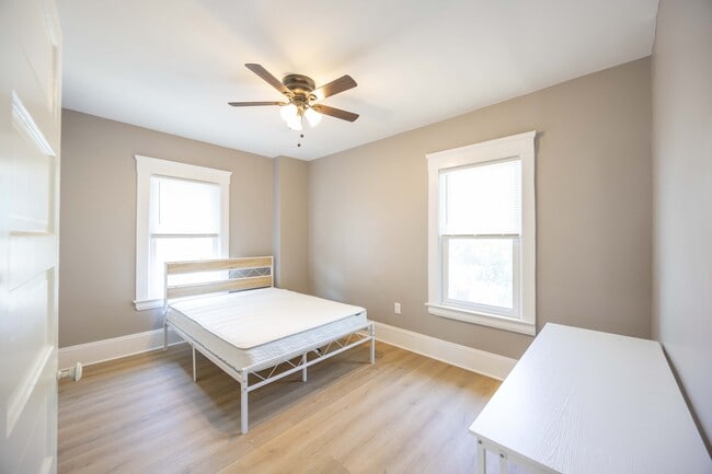 Building Photo - 1496 E 107th St