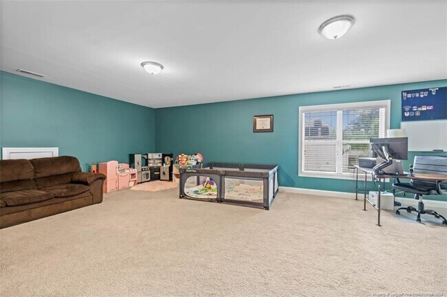 Building Photo - 76 Kentucky Derby Ln