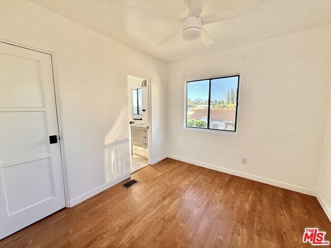 Building Photo - 1345 Quintero St