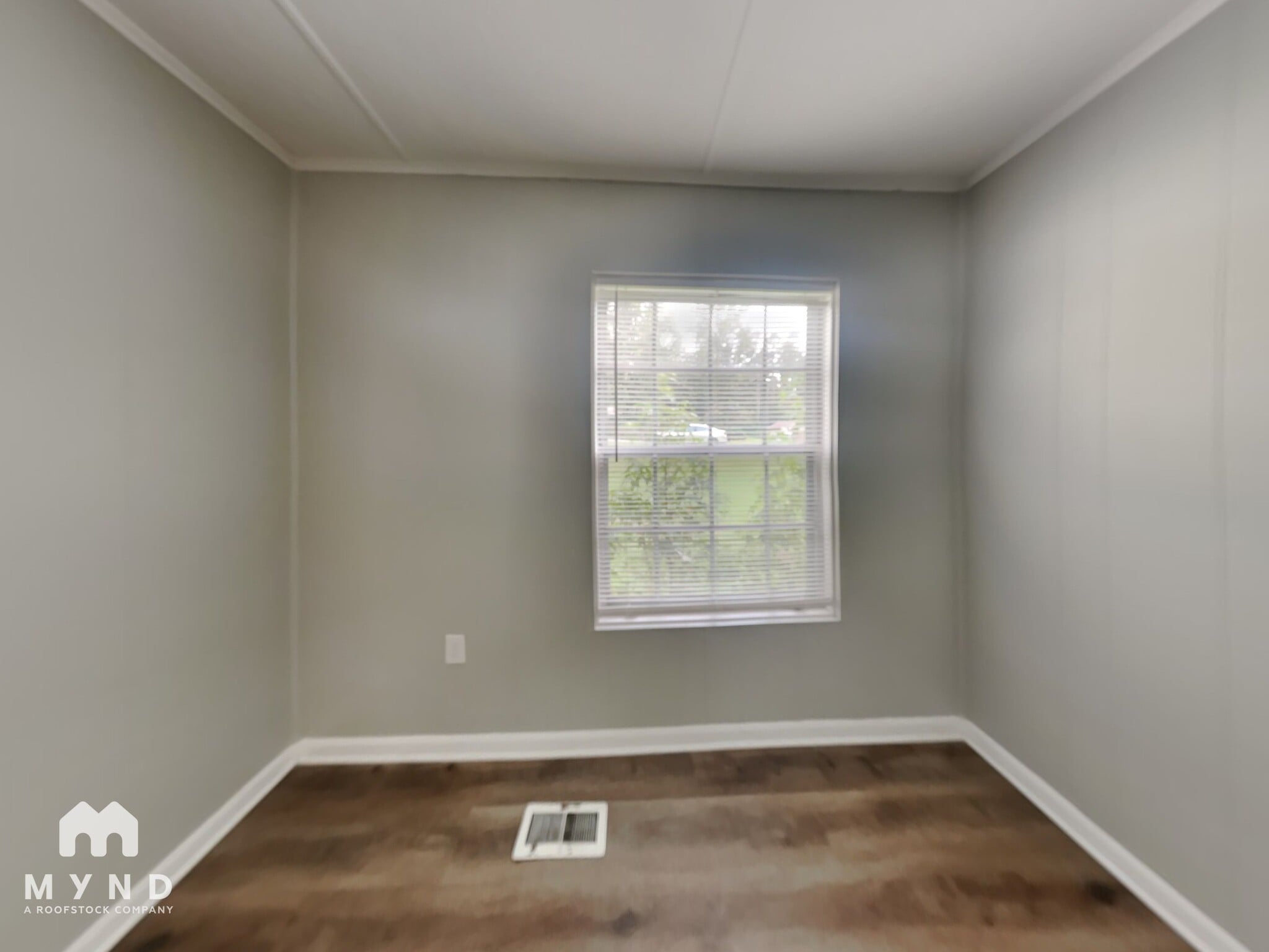 Building Photo - 2225 Lisa Ann Dr