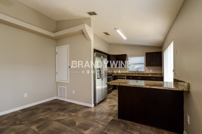 Building Photo - 313 McCoy Village Ct