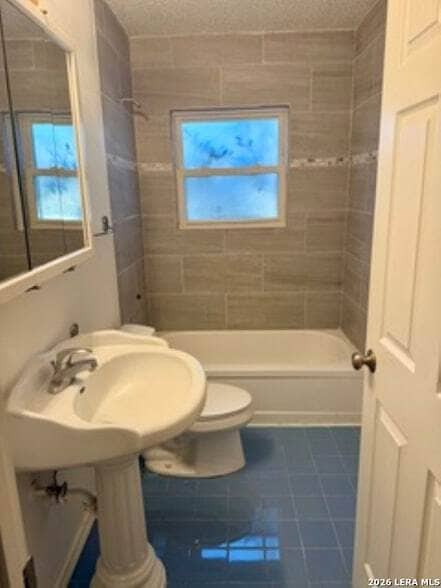 Building Photo - 2323 Spicewood Dr