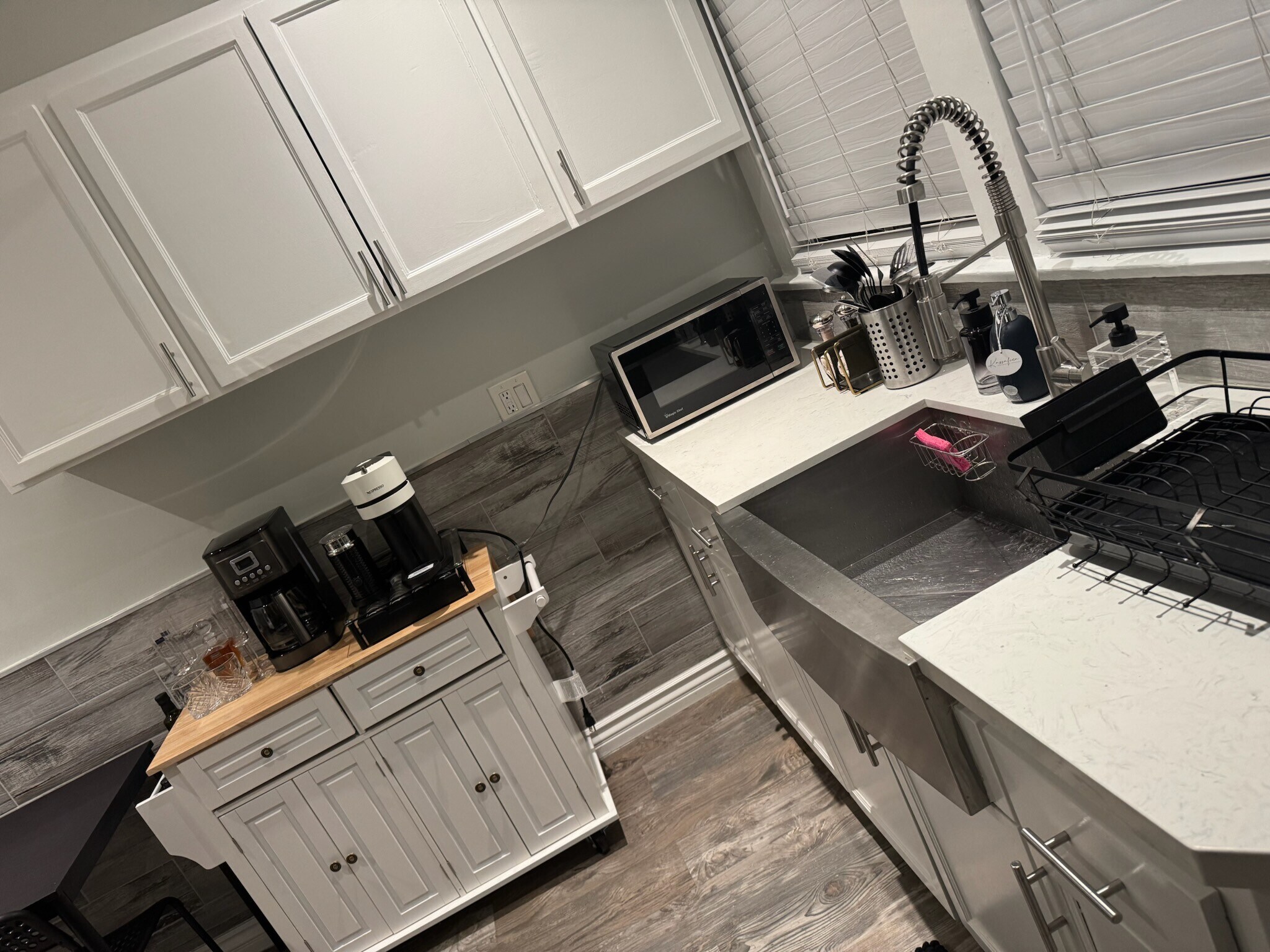 Building Photo - 5919 Lexington Ave