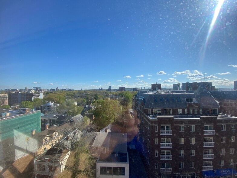 Building Photo - 931 Massachusetts Ave