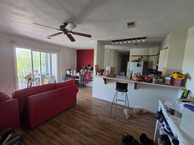 Building Photo - 1203 University Ter