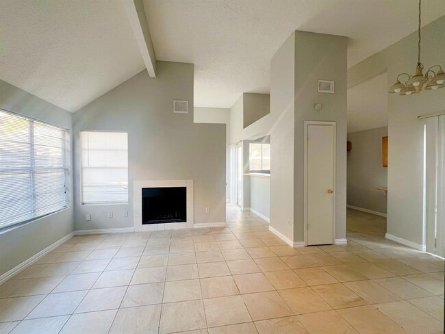 Primary Photo - 18586 N Lyford Dr