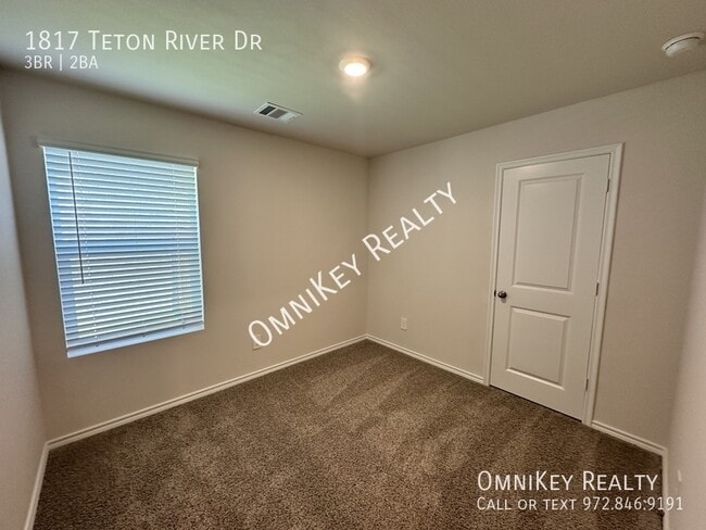 Building Photo - 1817 Teton River Dr