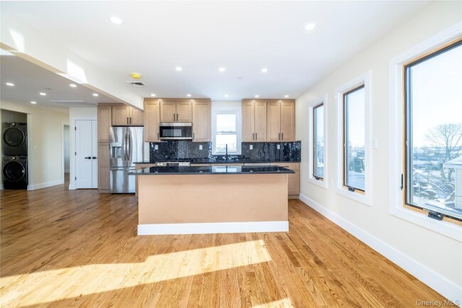 Building Photo - 35 Ostend Rd