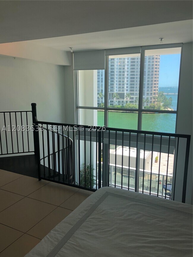 Building Photo - 300 S Biscayne Blvd