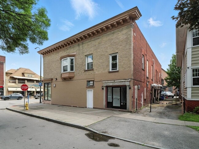 Building Photo - 6 Boardman St