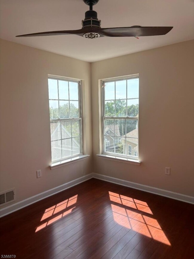 Building Photo - 312 Winding Hill Dr
