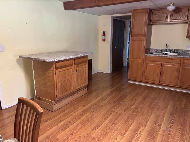 Building Photo - 142 Townsend Ct